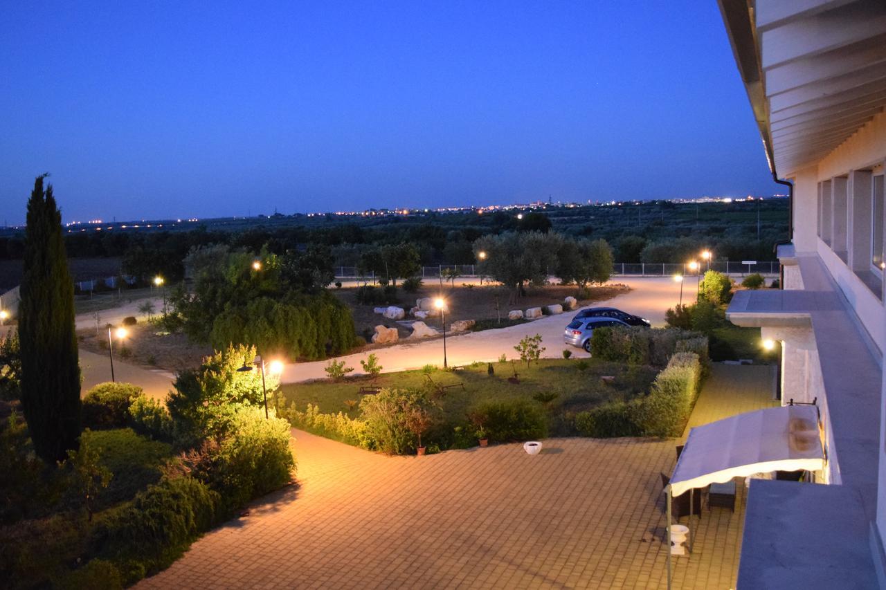Bed and Breakfast Zyra Garden Club Аккуавіва-делле-Фонті Екстер'єр фото